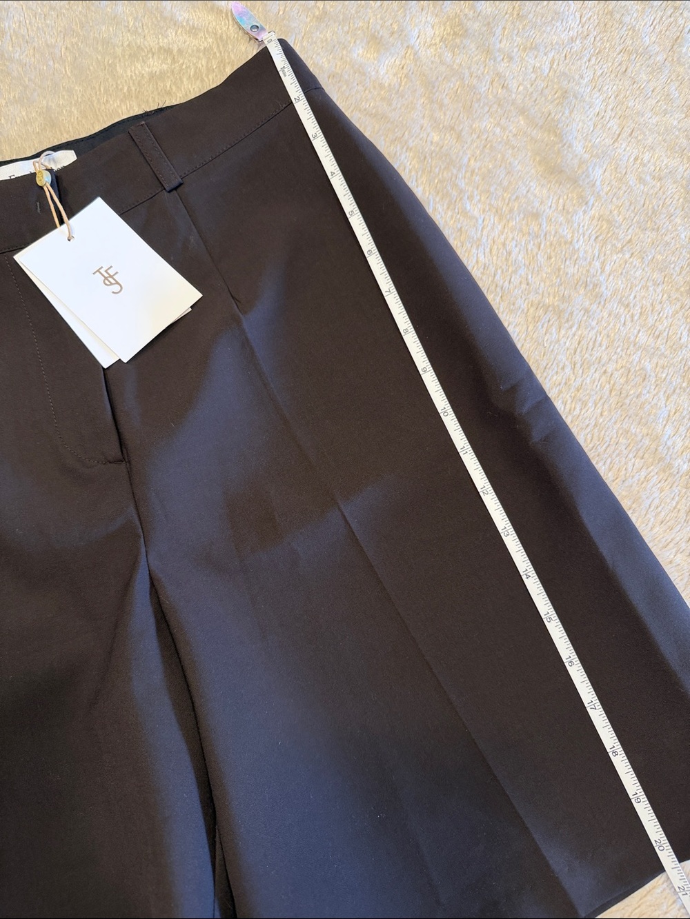 THE FRANKIE SHOP Maura Bermuda Shorts - Picture 15 of 16